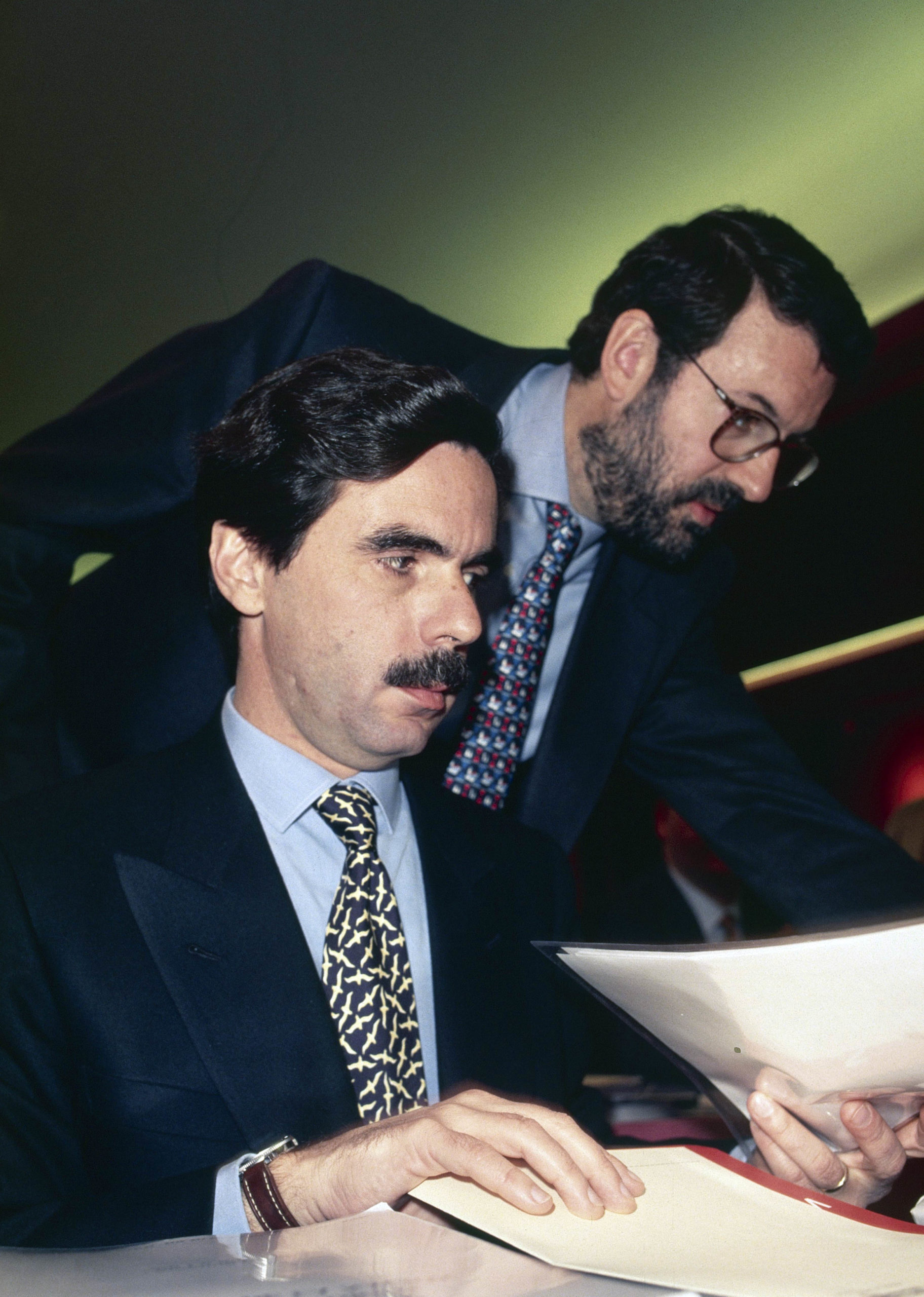 José María Aznar y Mariano Rajoy. 1993